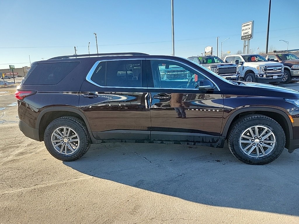 Used 2023 Chevrolet Traverse LT Cloth SUV