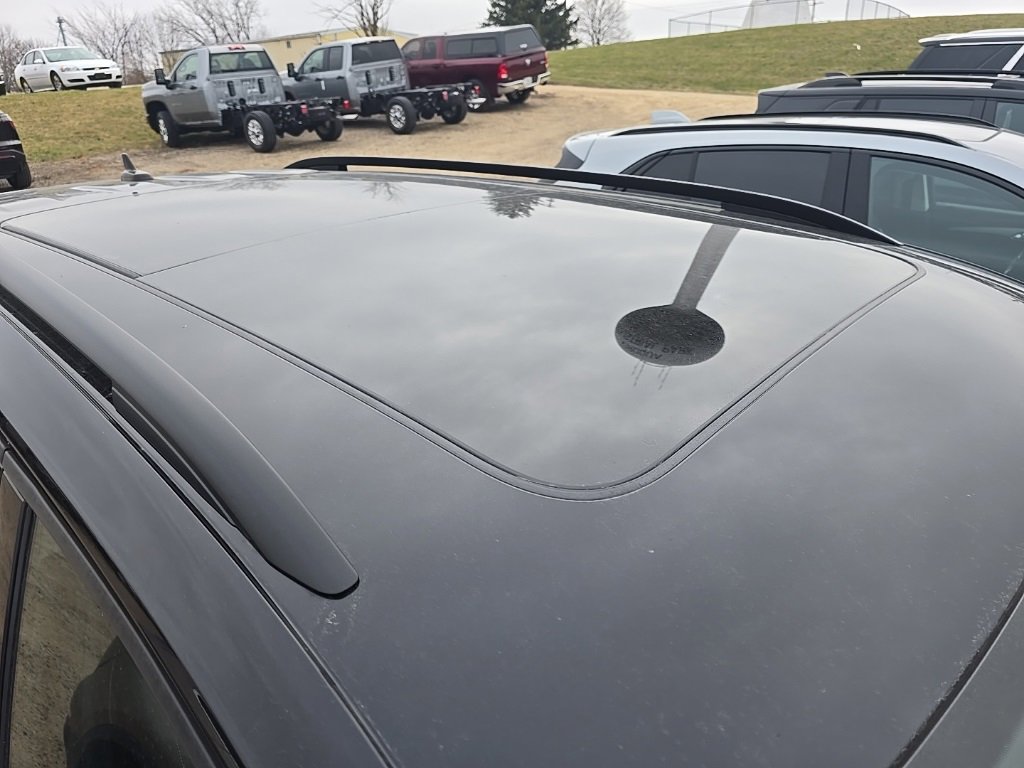 2022 Volkswagen Tiguan SE R-Line Black photo 3