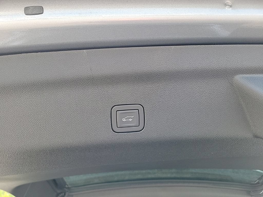 2026 Chevrolet Tahoe Premier - Photo 10