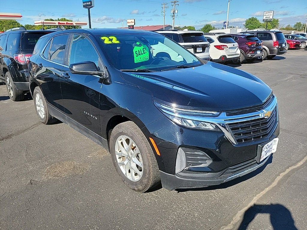 Used 2022 Chevrolet Equinox LT with VIN 3GNAXKEV8NL104382 for sale in Viroqua, WI
