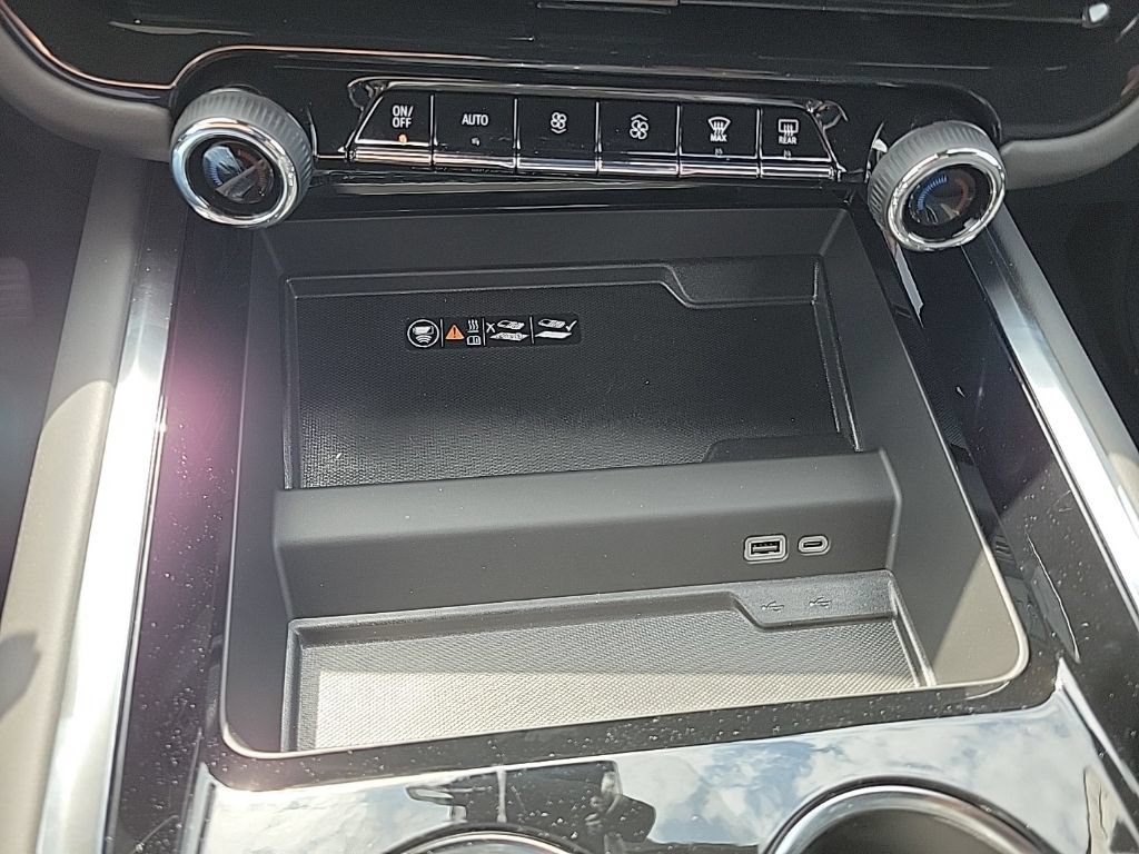 2026 Chevrolet Tahoe Premier - Photo 18