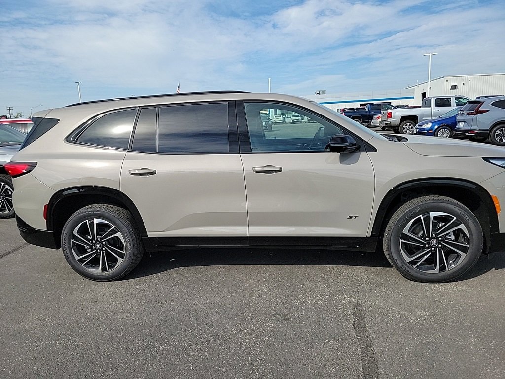 2026 Buick Enclave Sport Touring photo 3