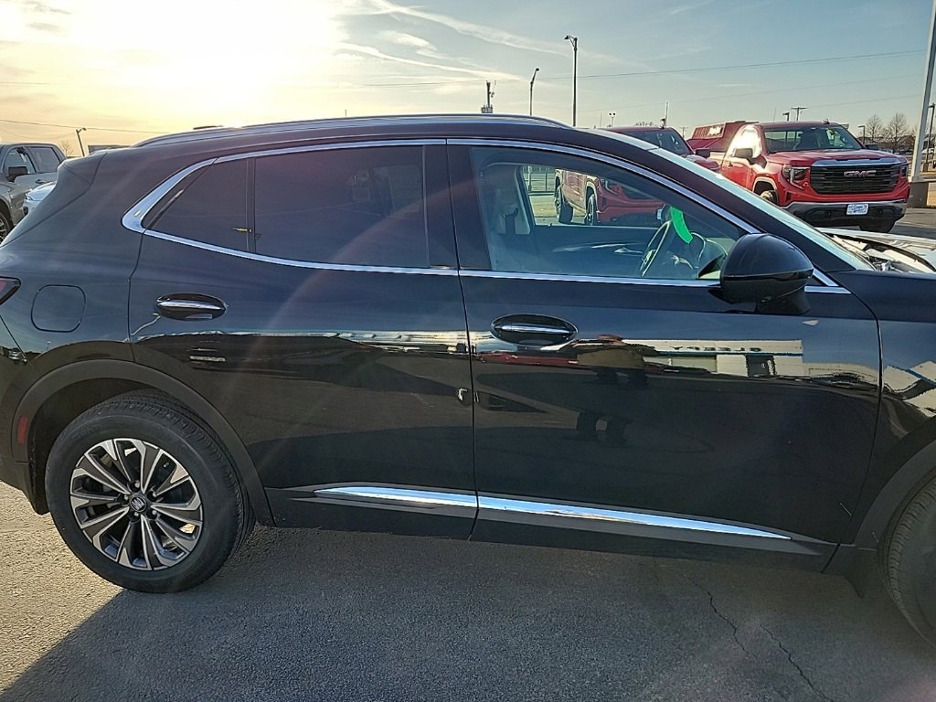 2025 Buick Envision Preferred photo 3