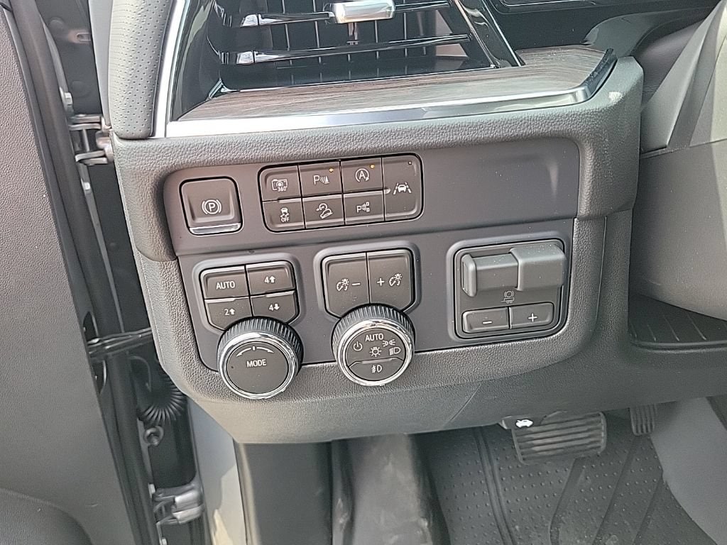 2026 Chevrolet Tahoe Premier - Photo 14