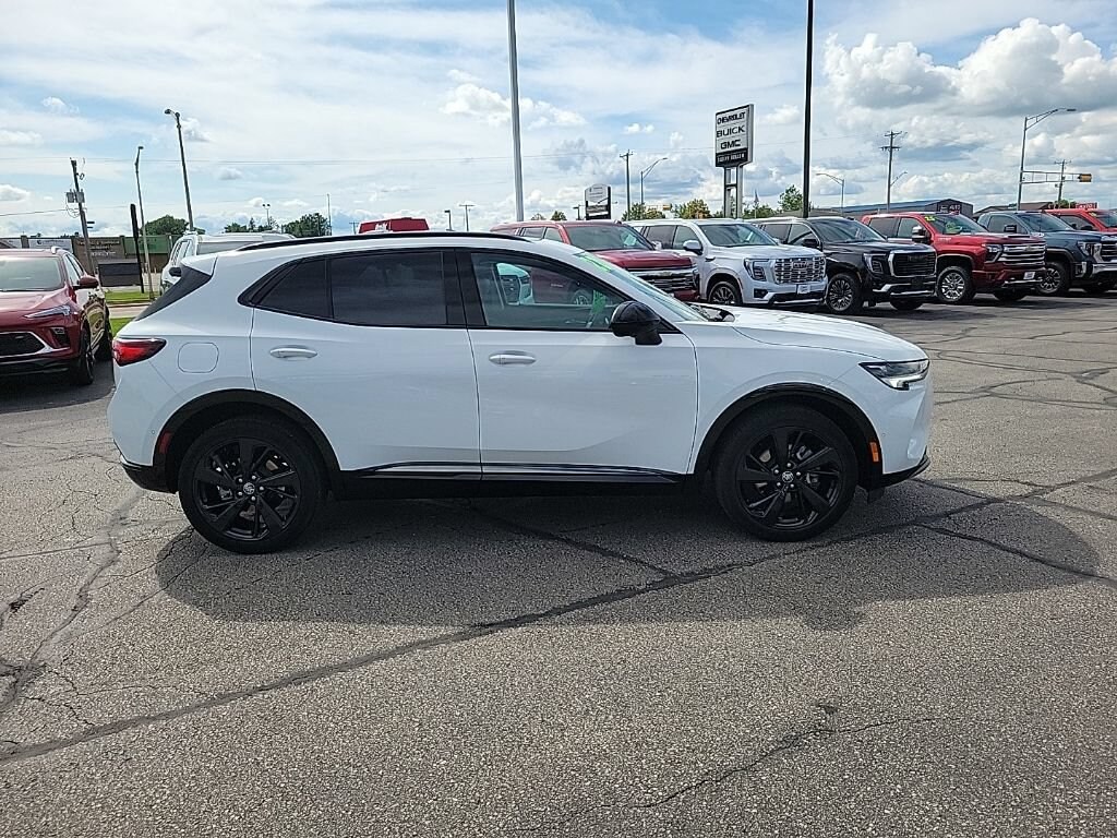 Used 2022 Buick Envision Essence SUV