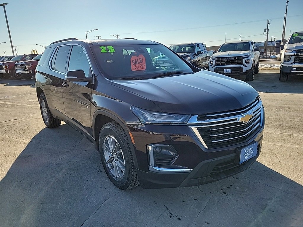 Used 2023 Chevrolet Traverse LT Cloth SUV