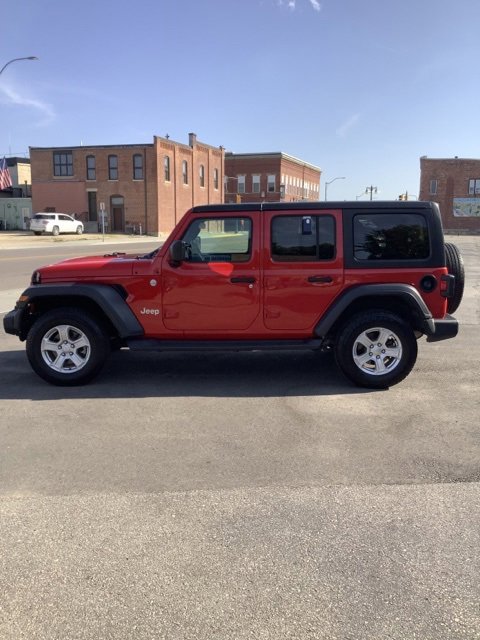 Used 2020 Jeep Wrangler Unlimited Sport S with VIN 1C4HJXDN5LW212795 for sale in Caledonia, Minnesota
