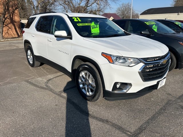 Used 2021 Chevrolet Traverse 1LT with VIN 1GNEVGKW3MJ167011 for sale in Caledonia, Minnesota