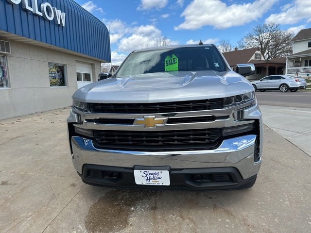 Used 2020 Chevrolet Silverado 1500 LT with VIN 3GCUYDED5LG433245 for sale in Caledonia, Minnesota