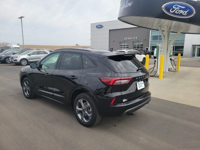 2024 Ford Escape ST-Line photo 2