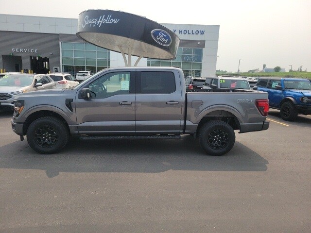 2025 Ford F-150 XLT photo 2