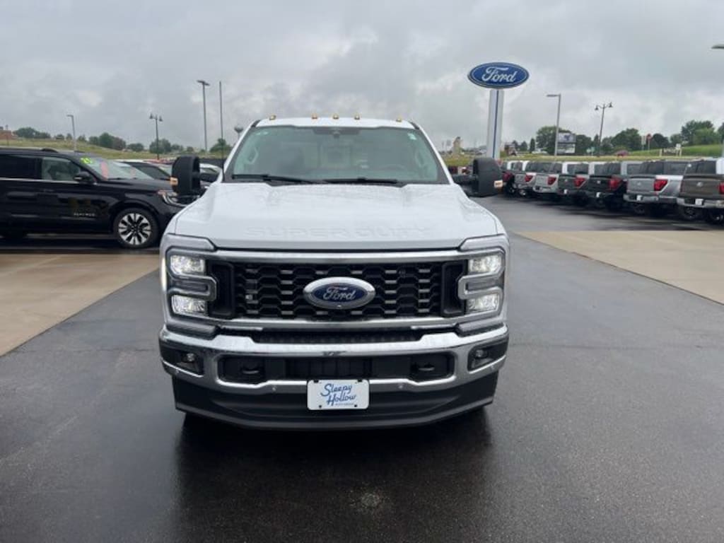 New 2026 Ford F-350 Lariat Truck