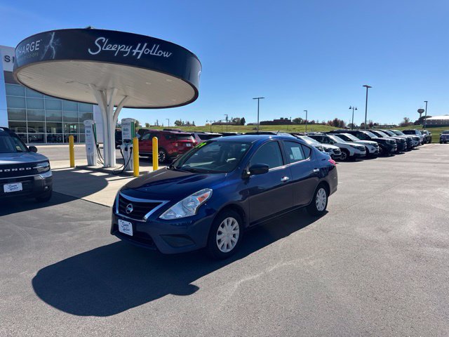  Nissan Versa