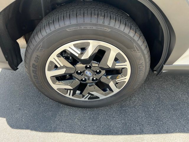 2025 Subaru Forester Premium - Photo 11