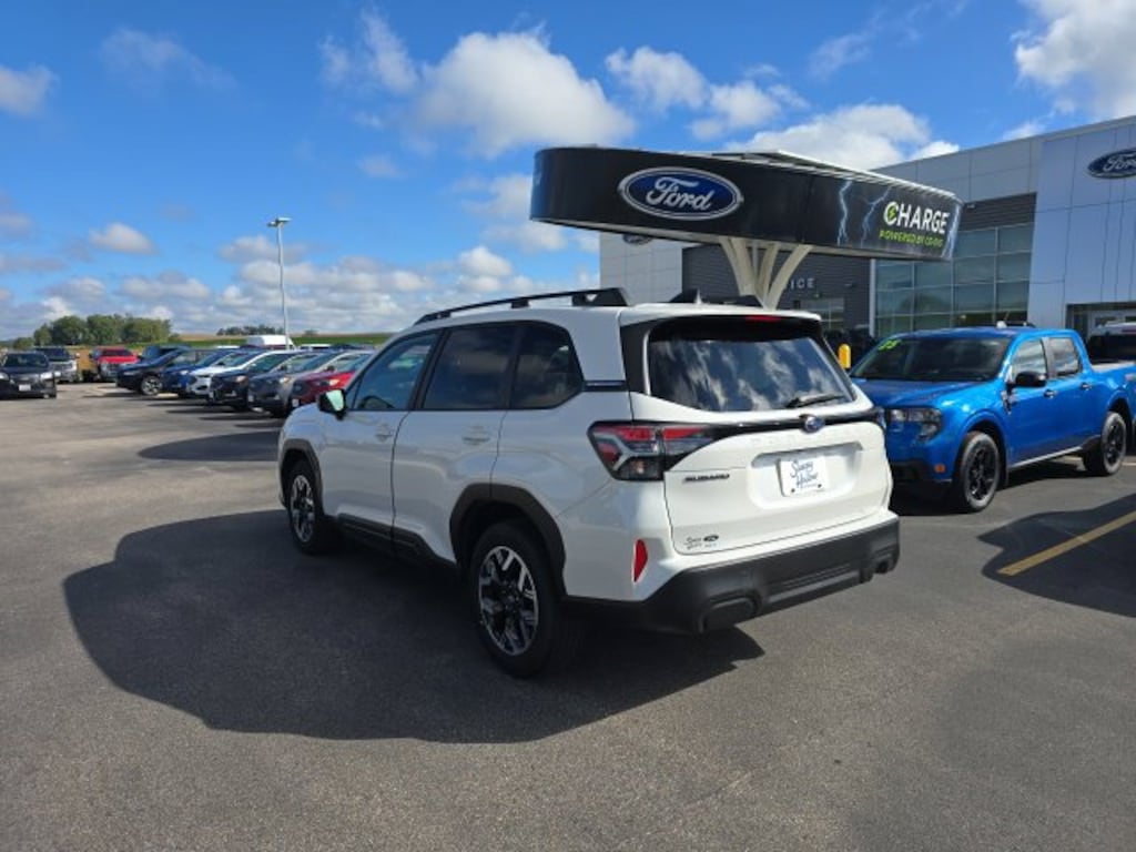 Used 2025 Subaru Forester Premium SUV