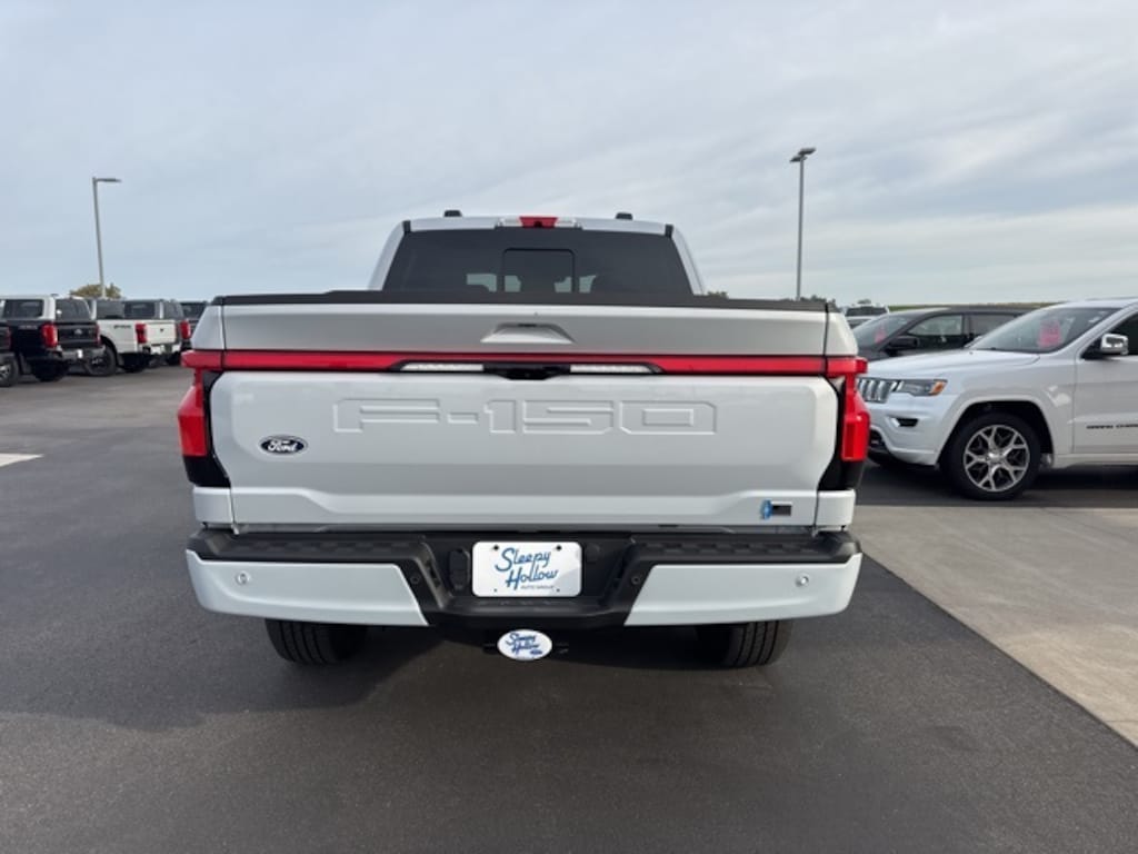 New 2025 Ford F-150 Lightning Lariat Truck