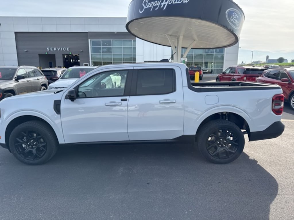 New 2025 Ford Maverick Lariat Truck