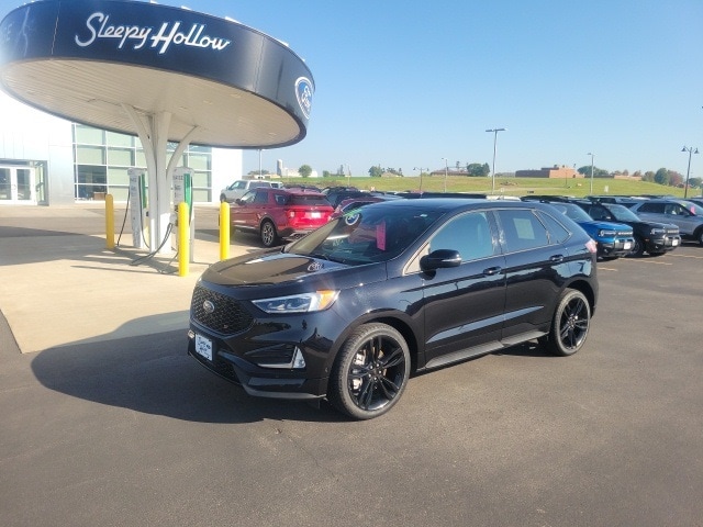 2022 Ford Edge SUV 