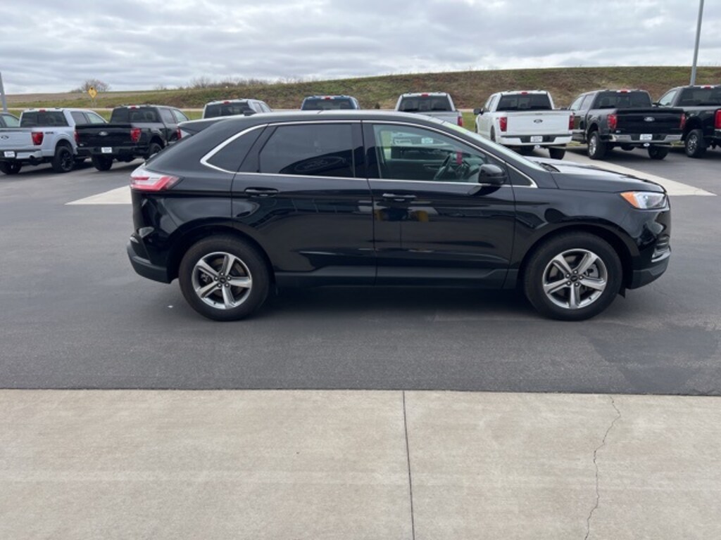 Used 2024 Ford Edge SEL SUV