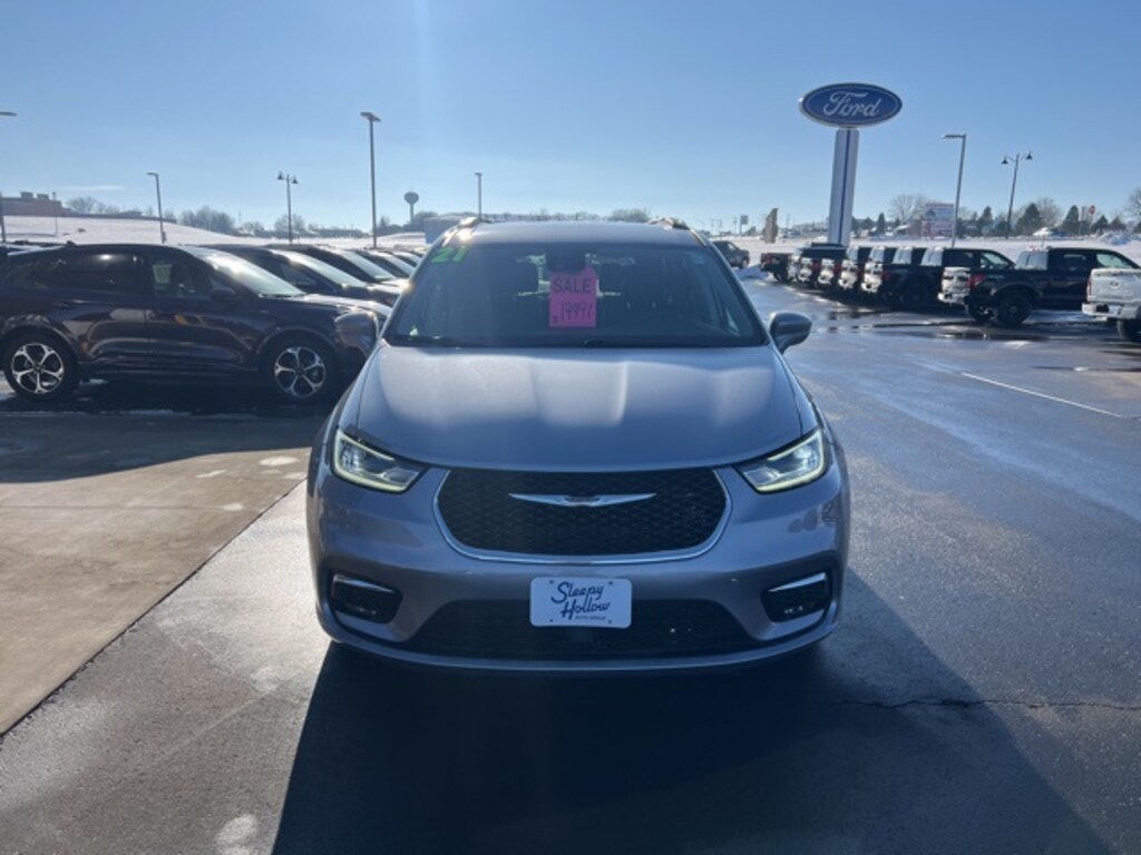 Used 2021 Chrysler Pacifica Touring L Minivan/Van