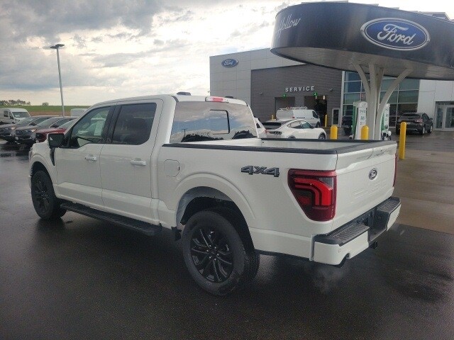 2025 Ford F-150 Lariat photo 2