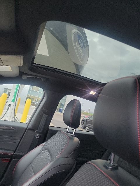 2023 Ford Escape ST-Line Select - Photo 17