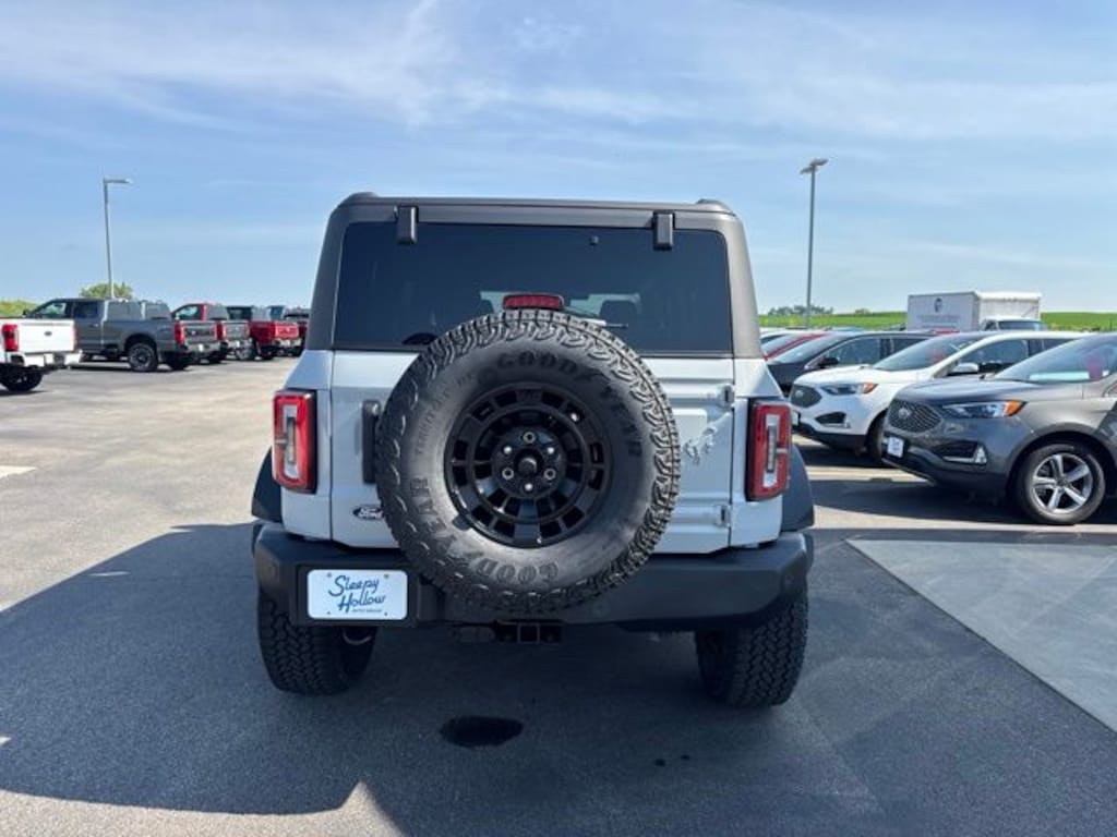 New 2026 Ford Bronco Outer Banks SUV