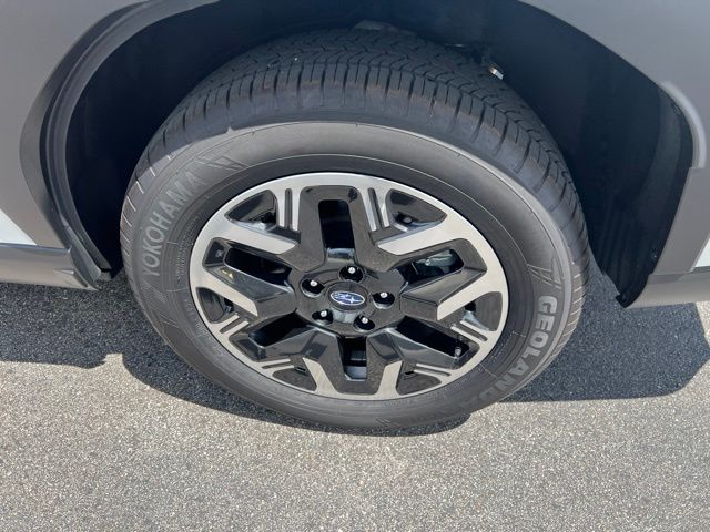 2025 Subaru Forester Premium - Photo 12