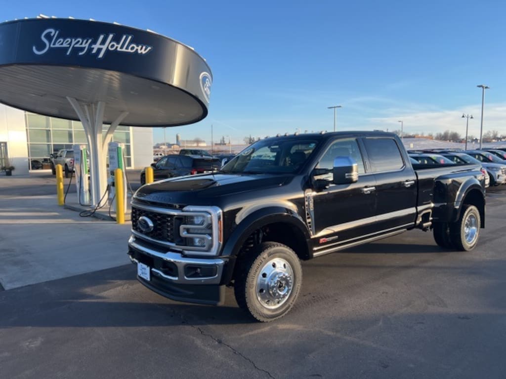 New 2026 Ford F-450 Lariat Truck