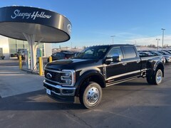 2026 Ford F-450 Lariat Truck