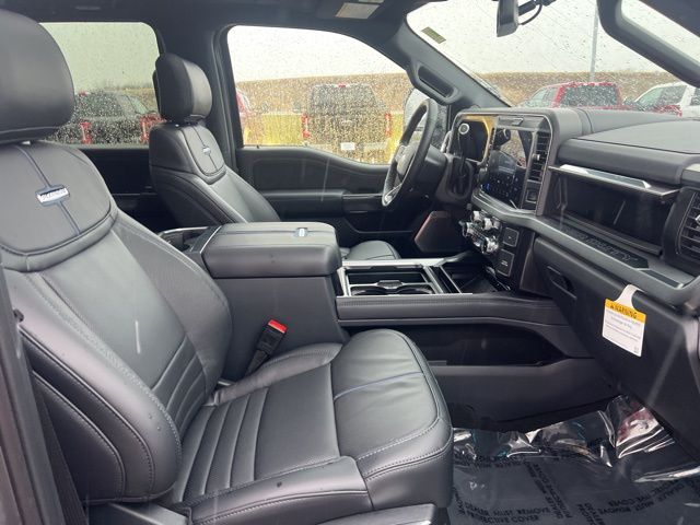 2026 Ford F-350 Super Duty Platinum - Photo 12
