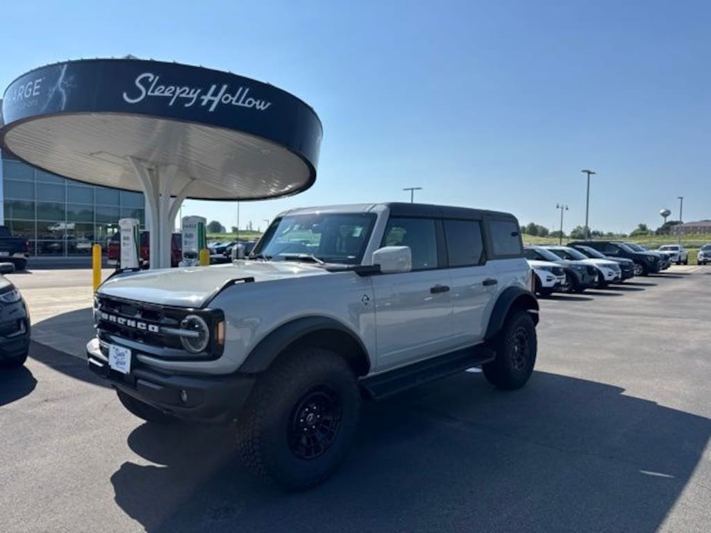 New 2026 Ford Bronco Outer Banks SUV