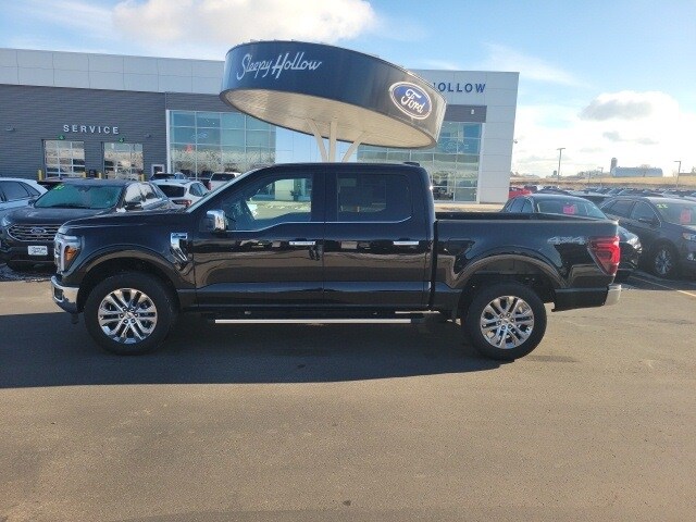 2025 Ford F-150 Lariat photo 2