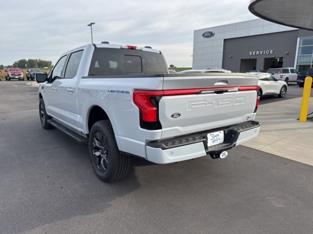 New 2025 Ford F-150 Lightning Lariat Truck