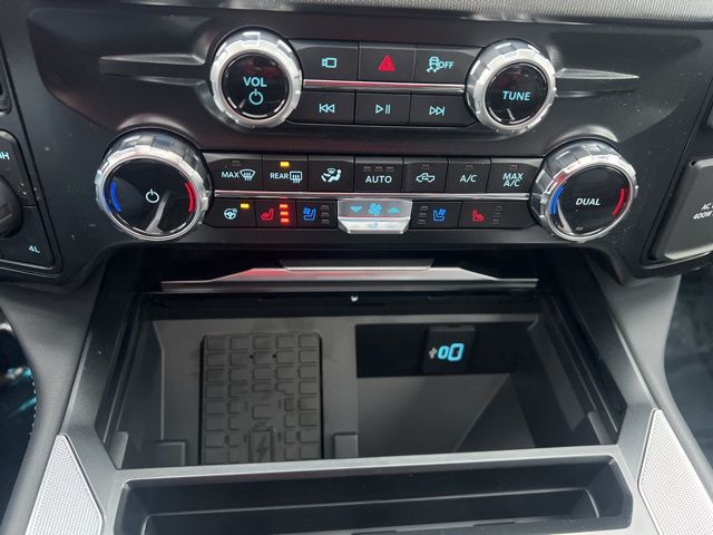 2026 Ford F-350 Super Duty Platinum - Photo 23