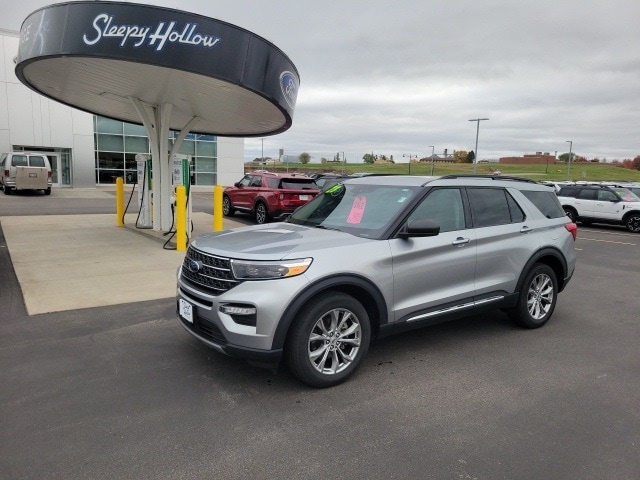 2023 Ford Explorer XLT's photo