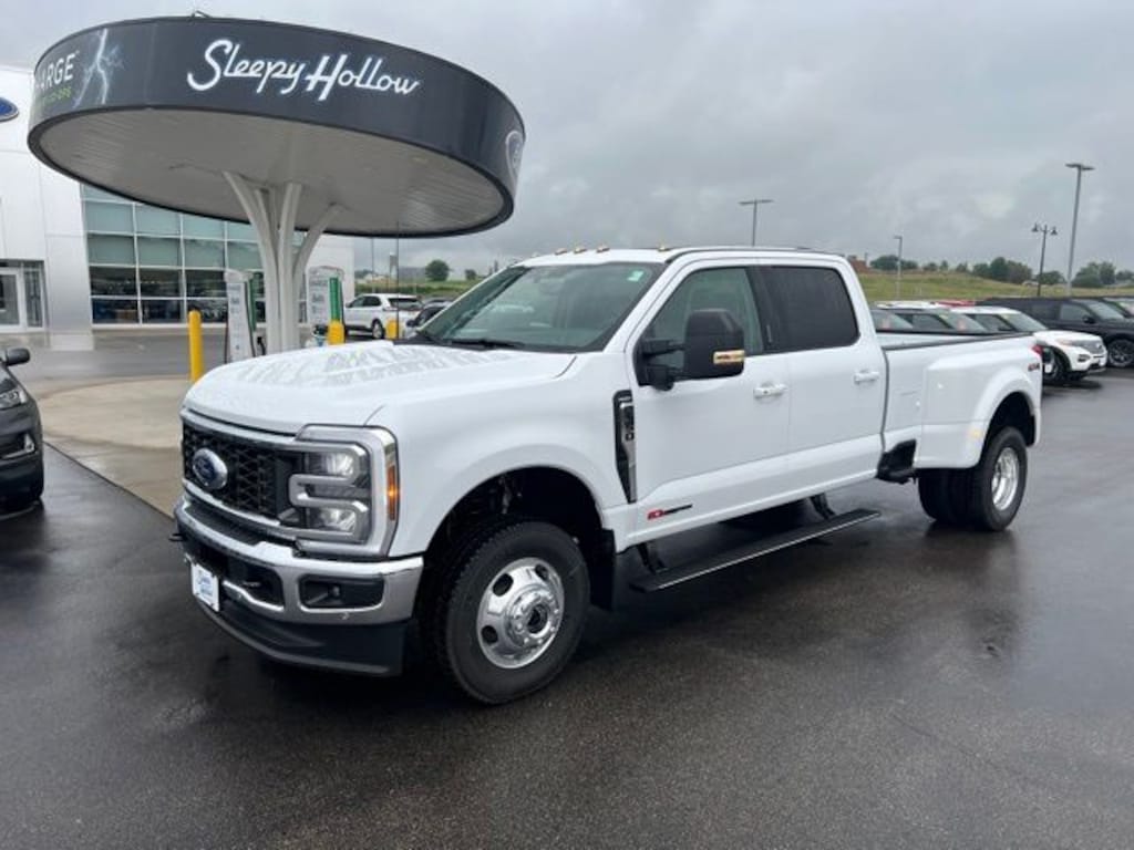 New 2026 Ford F-350 Lariat Truck