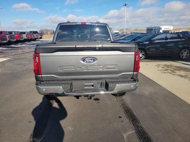 2025 Ford F-150 XLT photo 4
