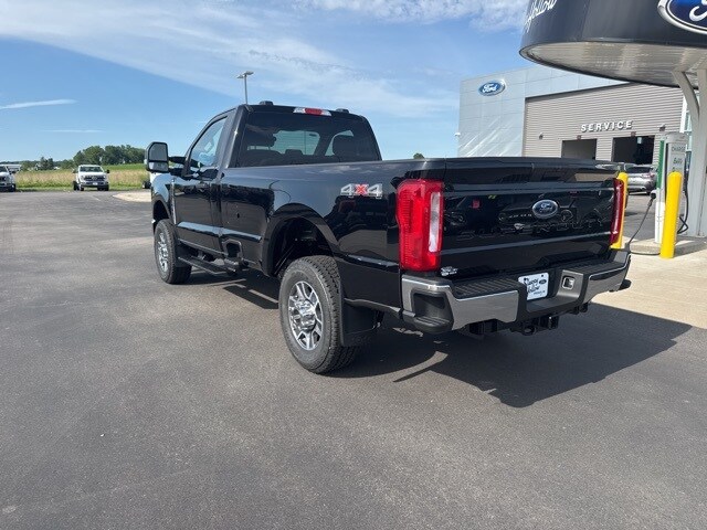 2025 Ford F-250 XLT photo 3