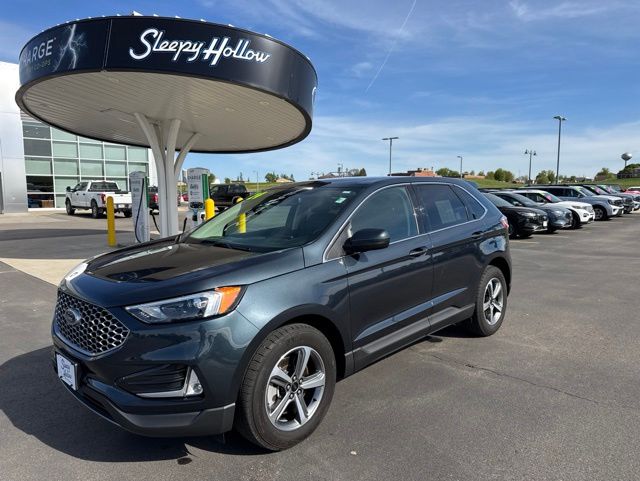 2024 Ford Edge SEL AWD's photo