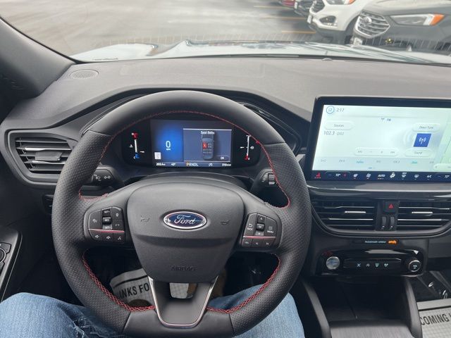 2026 Ford Escape ST-Line - Photo 17