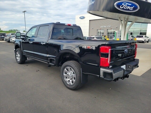 2025 Ford F-350 Lariat photo 4