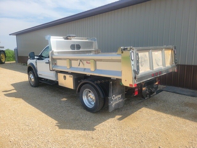 2023 Ford F-550 XLT photo 3