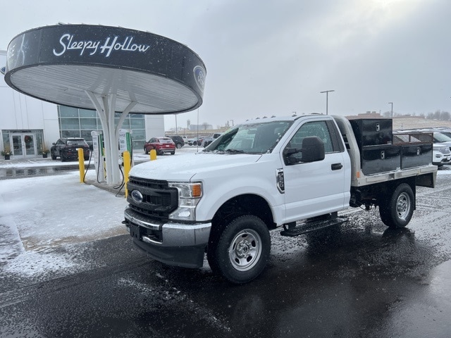 2021 Ford F-350 Super Duty Chassis Cab XLT's photo