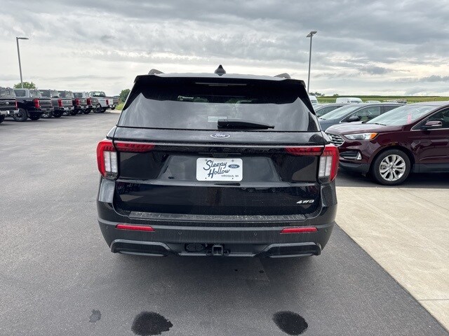2025 Ford Explorer ST-Line photo 4