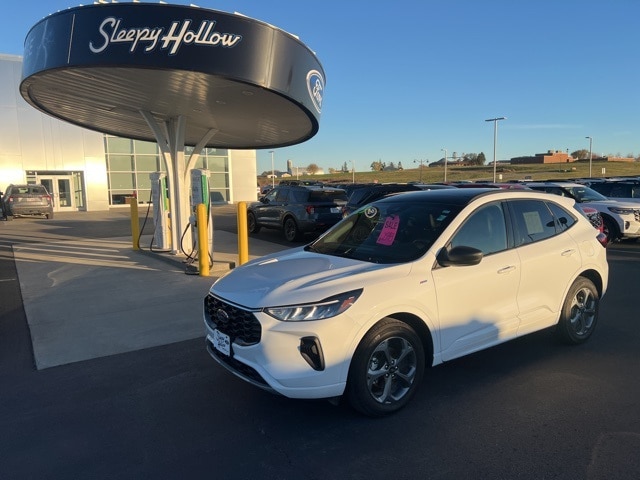 2023 Ford Escape ST-Line's photo