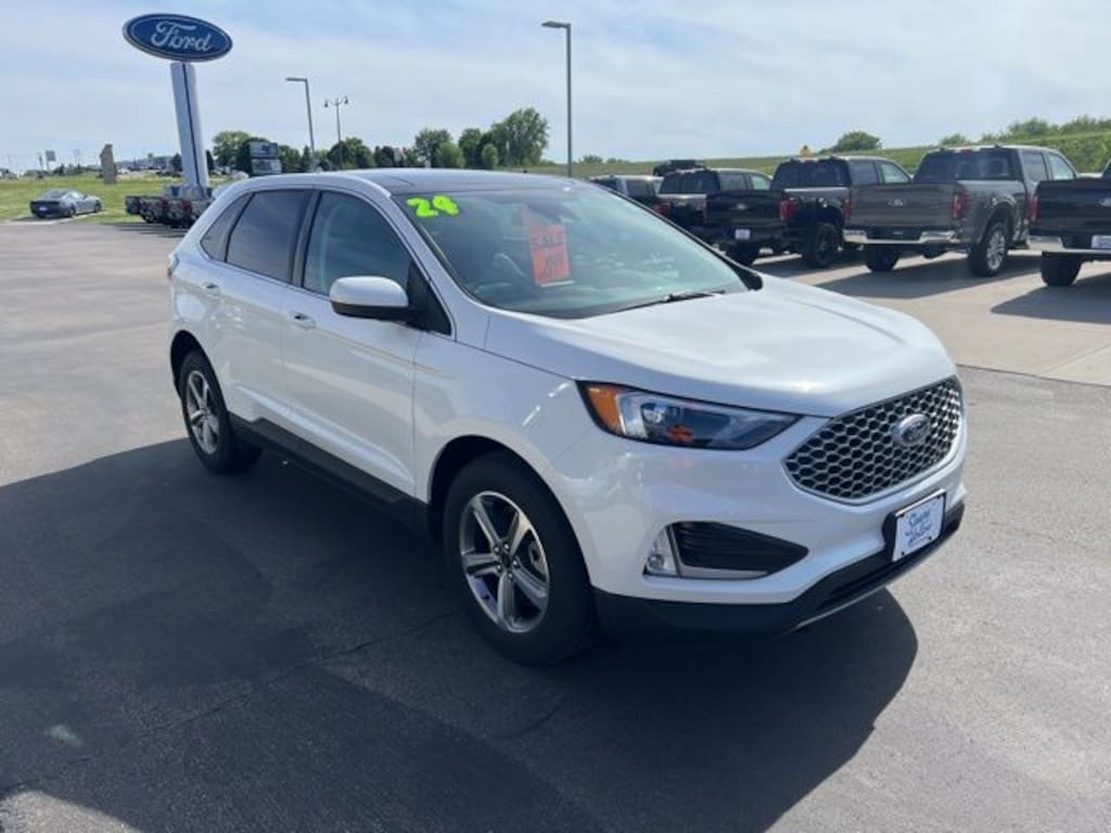 Used 2024 Ford Edge SEL SUV