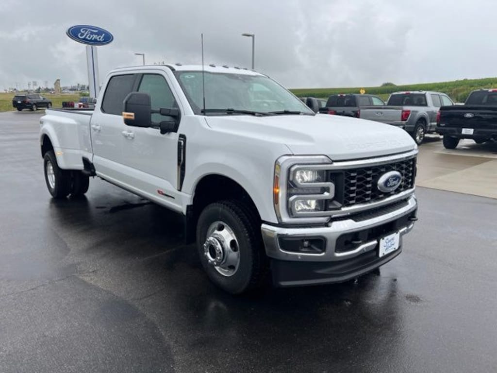 New 2026 Ford F-350 Lariat Truck