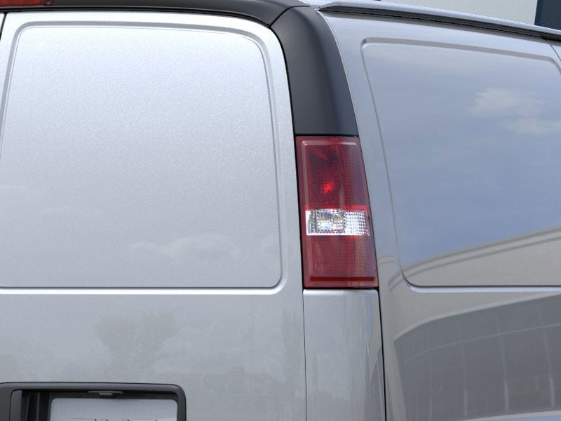 2025 GMC Savana Cargo Work Van - Photo 19