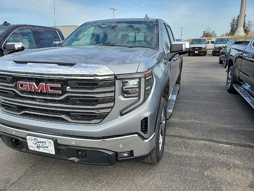 2026 GMC Sierra 4WD Crew Cab Short Box SLT's photo
